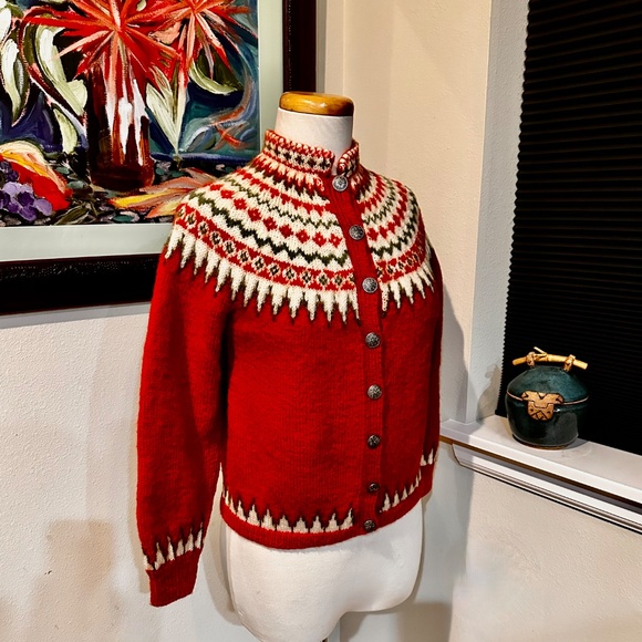 Red, White, Green 1950s Norwegian Sweater in Xmas Colors - Fit S-M - Picture 6 of 9